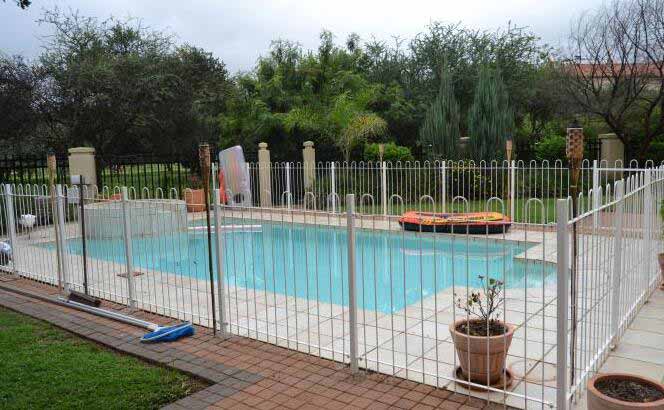 Australia temporary pool fencing
