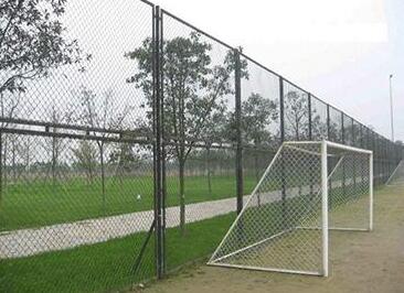 football field fence specification