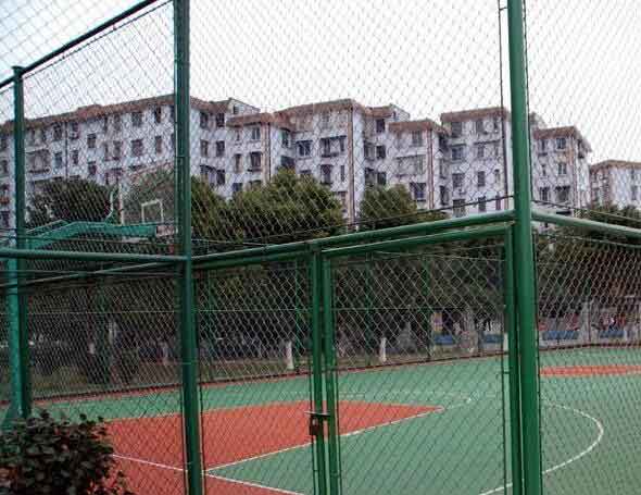 basketball court fence