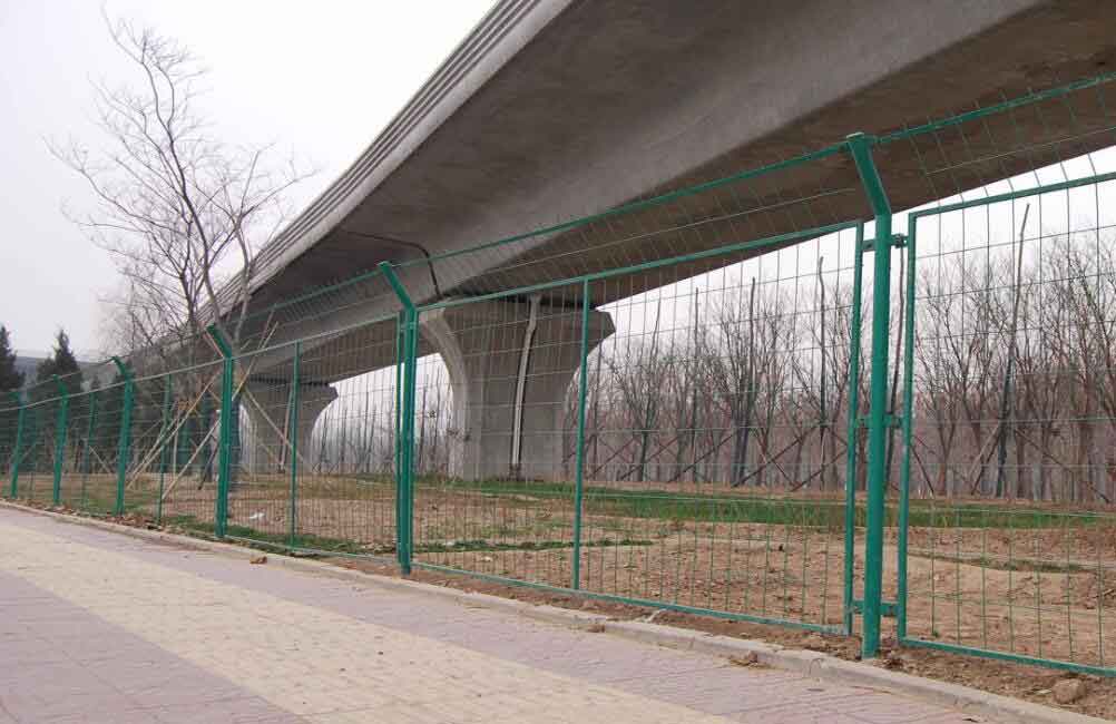 Highway Fence Manufacturers